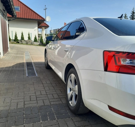 Skoda Superb cena 95600 przebieg: 92000, rok produkcji 2021 z Kościerzyna małe 121